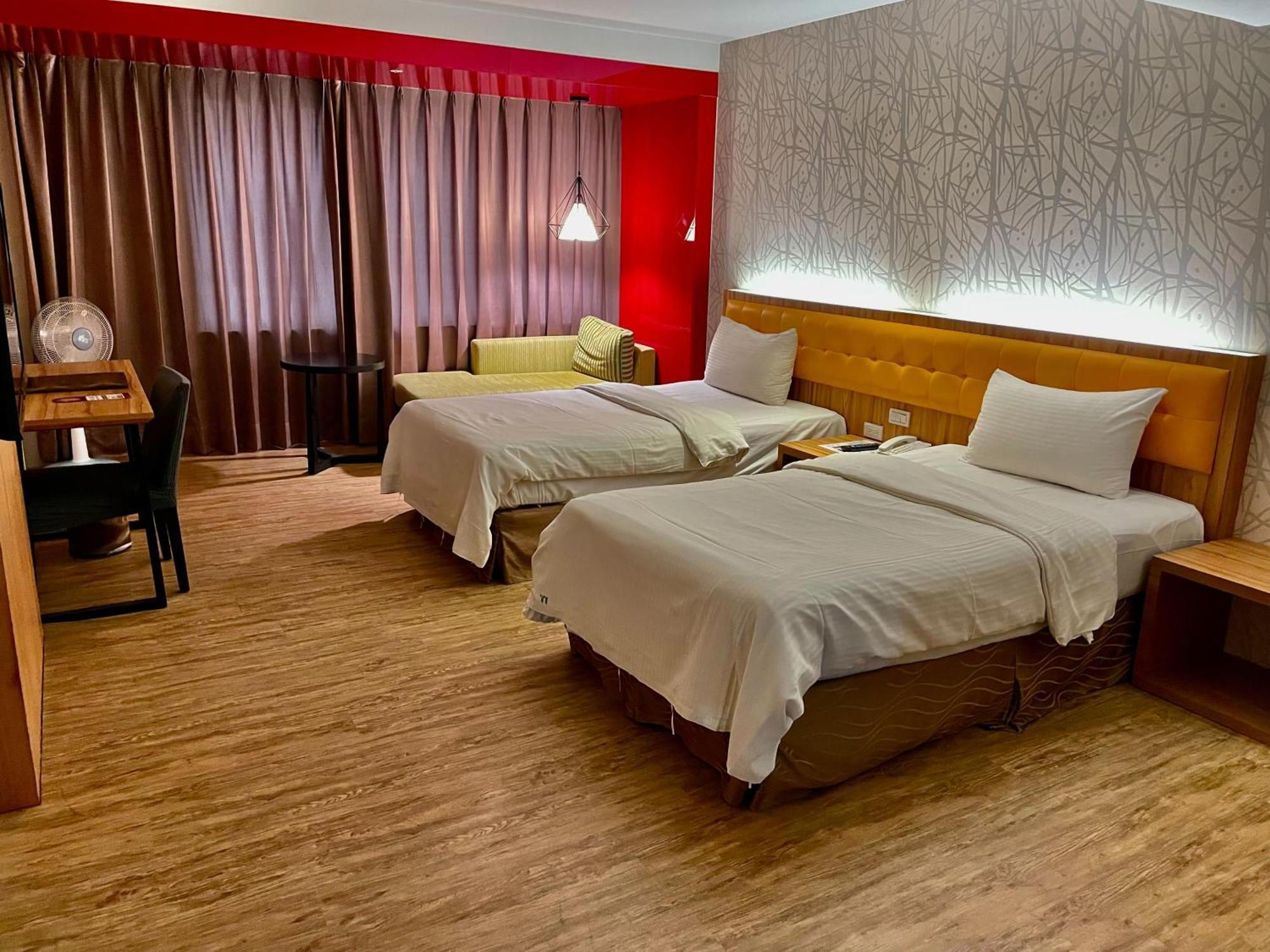 Bamboo Hotel Kaohsiung Extérieur photo