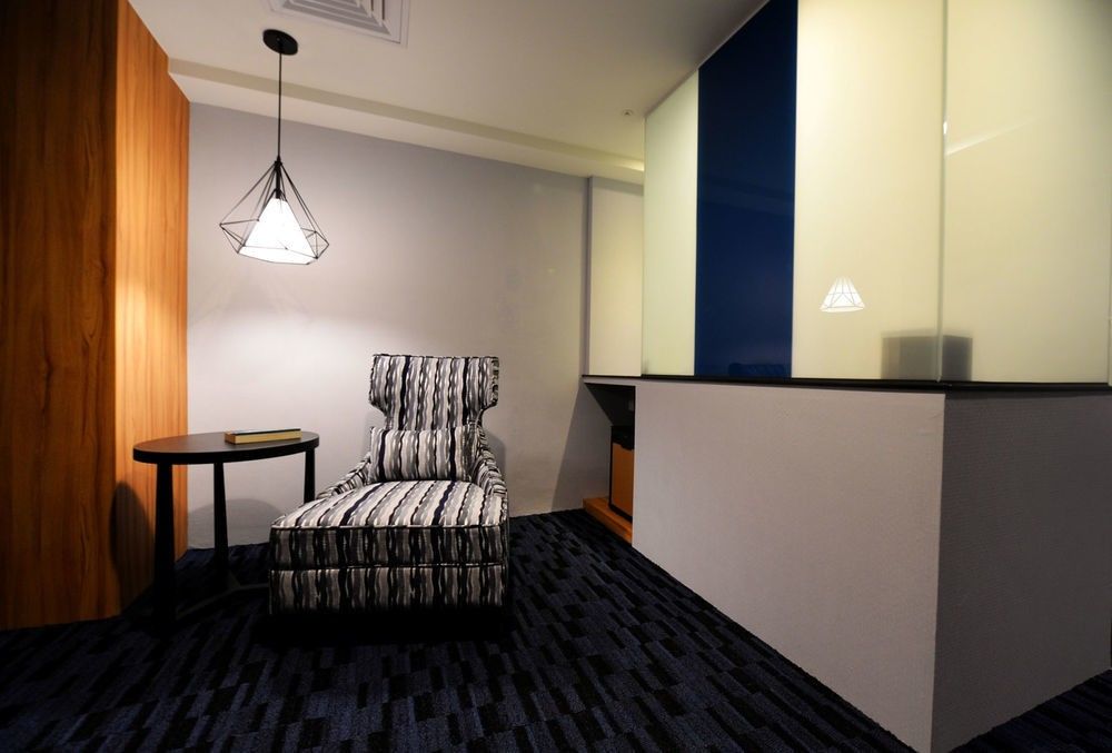 Bamboo Hotel Kaohsiung Extérieur photo
