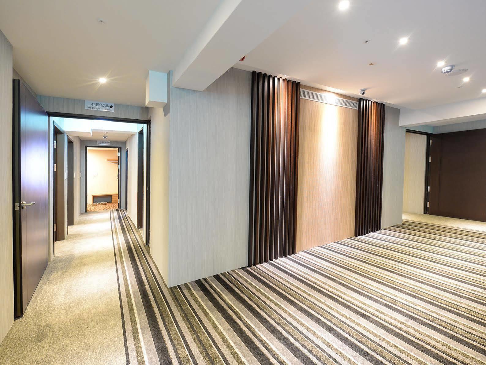 Bamboo Hotel Kaohsiung Extérieur photo