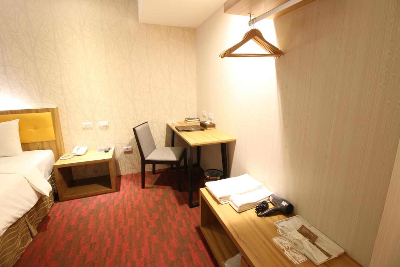 Bamboo Hotel Kaohsiung Extérieur photo