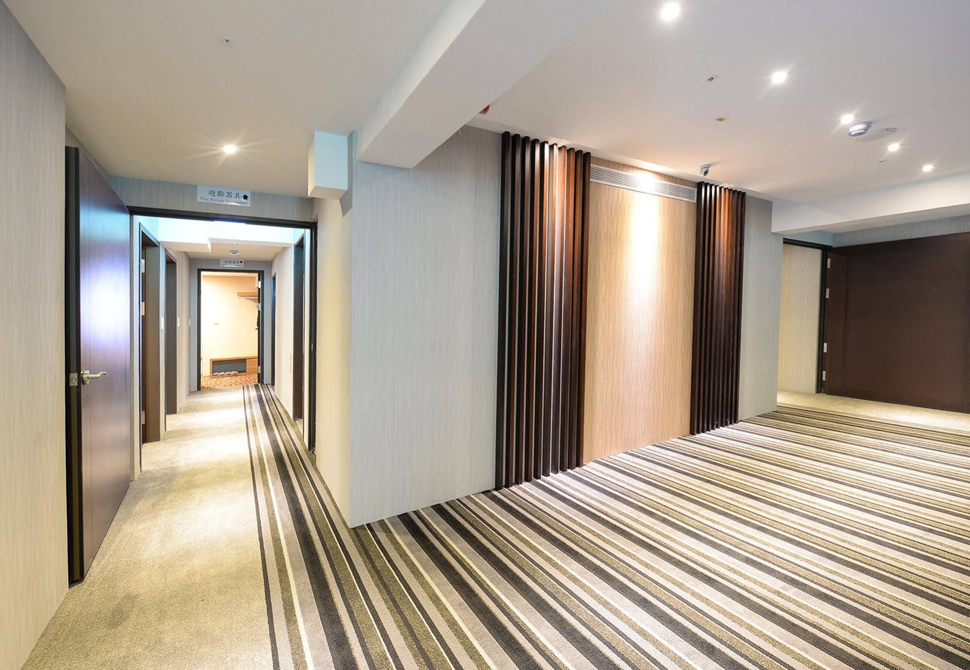 Bamboo Hotel Kaohsiung Extérieur photo