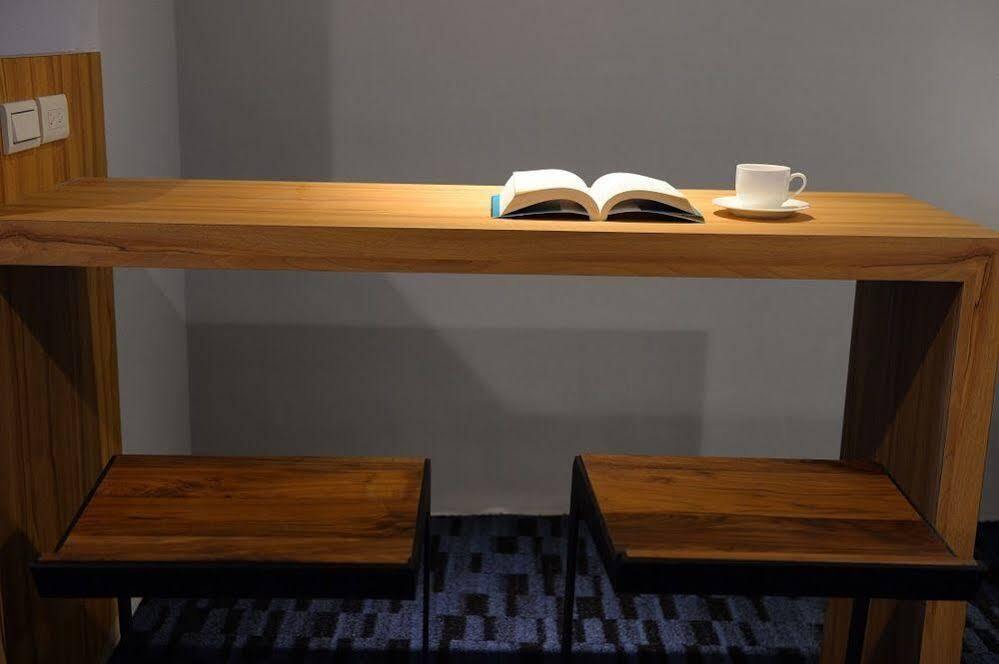 Bamboo Hotel Kaohsiung Extérieur photo