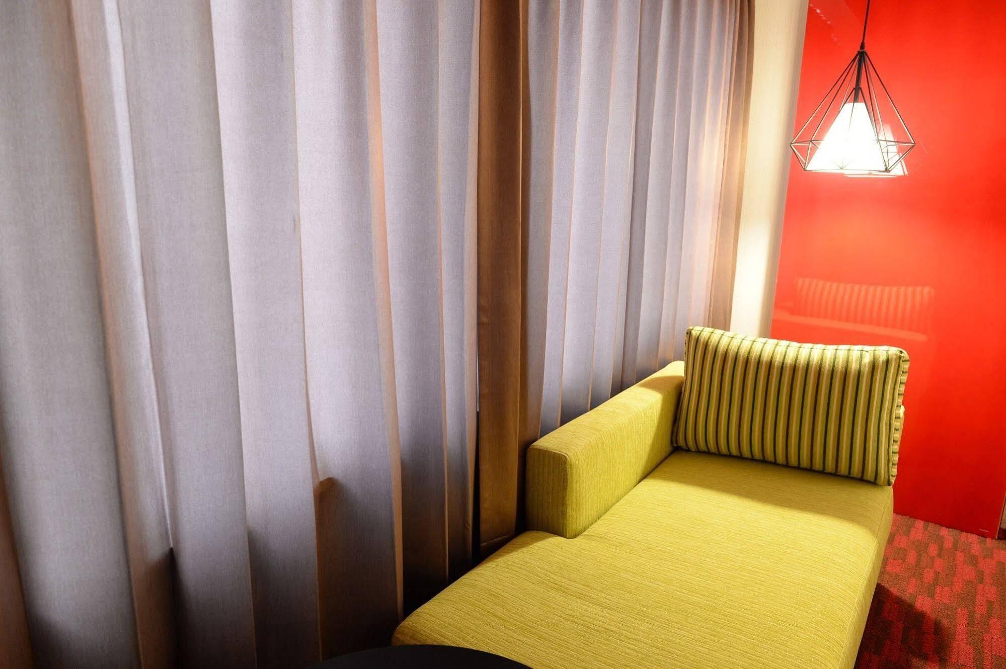 Bamboo Hotel Kaohsiung Extérieur photo